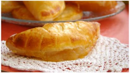MINIS CHAUSSONS À LA COMPOTE MAISON
