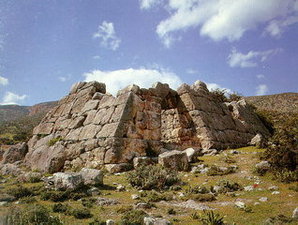 Les innombrables et mystérieuses pyramides à travers le monde… !