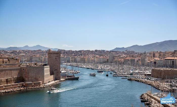 Le vieux port de Marseille  (Bouches-du-Rhone)
