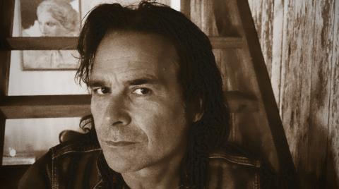 MIKE TRAMP - Détails et extrait du nouvel album Mand Af En Tid