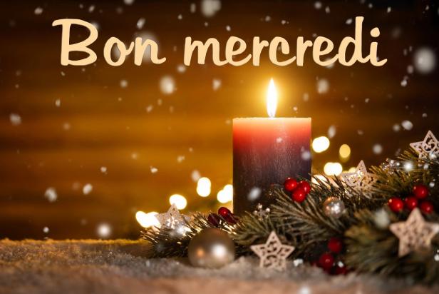 Carte virtuelle bon mercredi décoration florale et chat endormi pour une douce journée