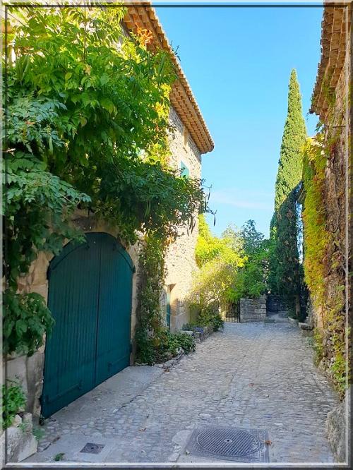 1008 - Virée en Ardèche : Aiguèze (07)