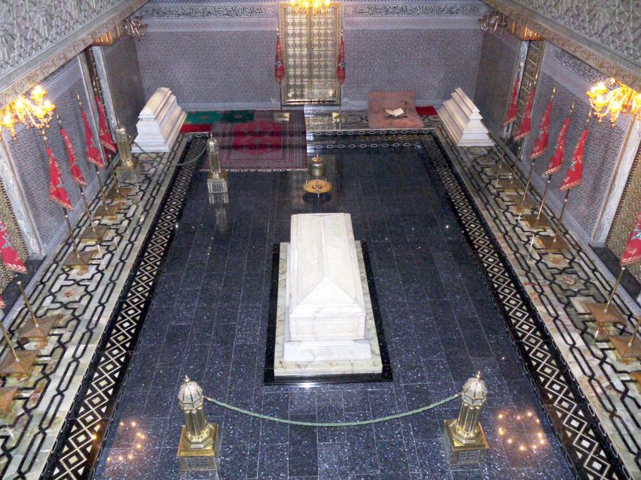 Rabat - mausolée Mohammed V - tour Hassan