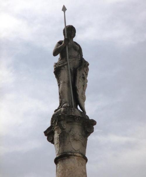 La colonne de Sainte-Justine sur la place Carpaccio à Koper