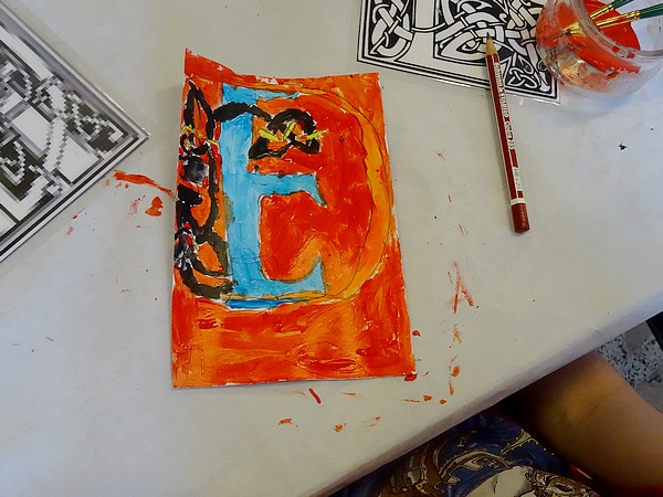 Une initiation à la calligraphie pour les enfants à la médiathèque de Laignes