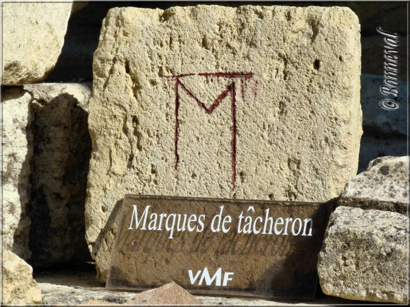 Abbaye de Fontdouce 12 ème siècle Charente-Maritime marque de tâcheron