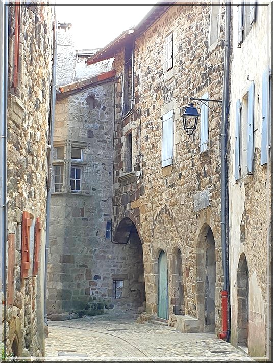 1001 - Traversée de l’Ardèche : Thueyts (07)