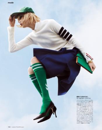 Daniela-Kocianova-by-Akinori-Ito-Once-Over-Lightly-Figaro-Japan-November-2012-2-755x964