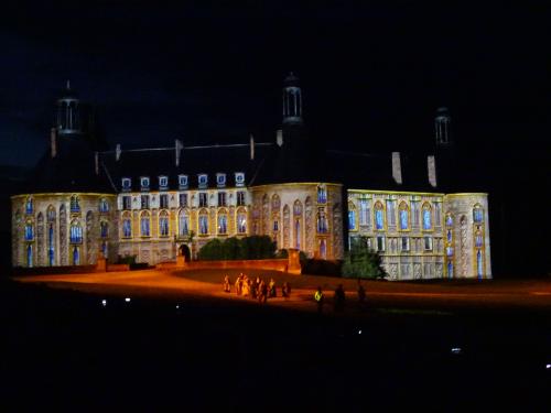 "Guédelon et St Fargeau" - Samedi 15 juillet 2017