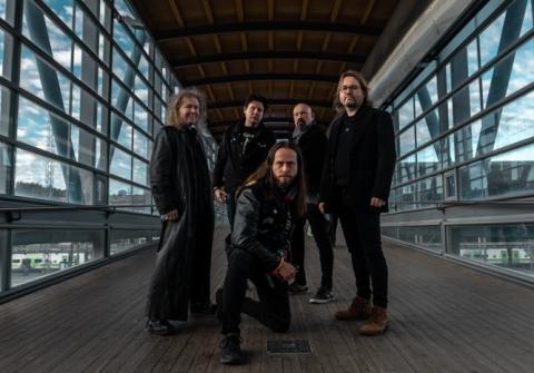 ARCHED FIRE - "Wormhole" Lyric Vidéo