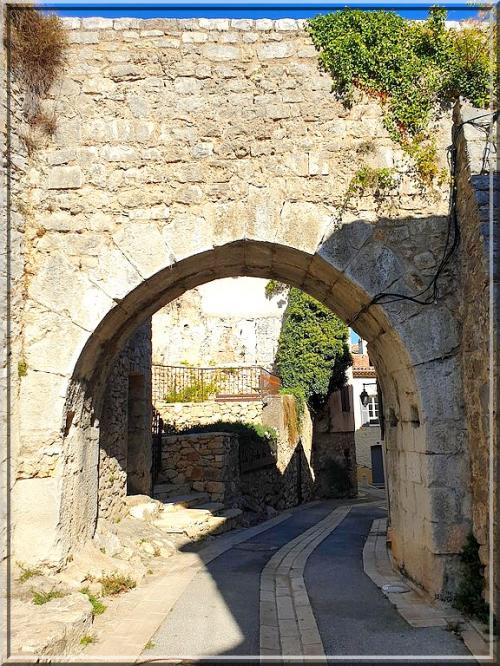 1017 - Ampus dans le Var (83) 