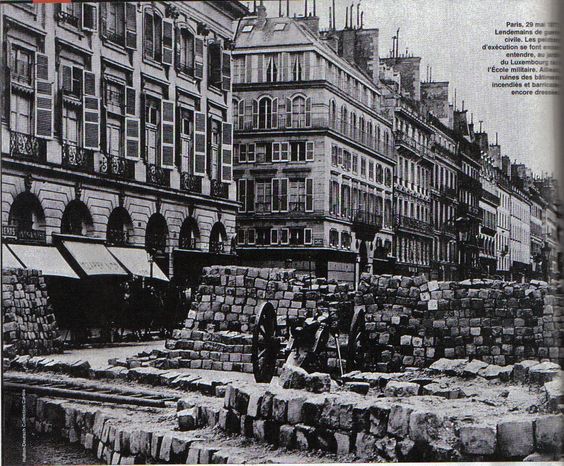 Paris commune barricade: 