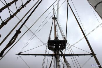 Les pompiers escaladent l'Hermione