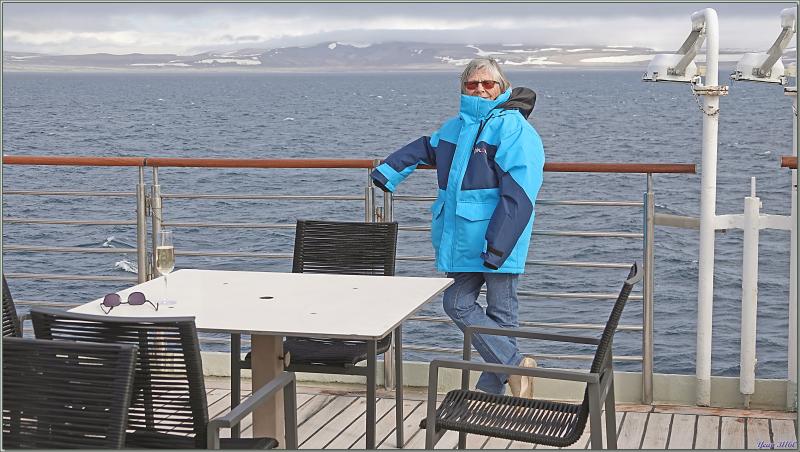 Le reste de la matinée va se poursuivre en navigation depuis l'île Noraustlandet vers le nord-est de l'île Spitzberg - Svalbard - Norvège