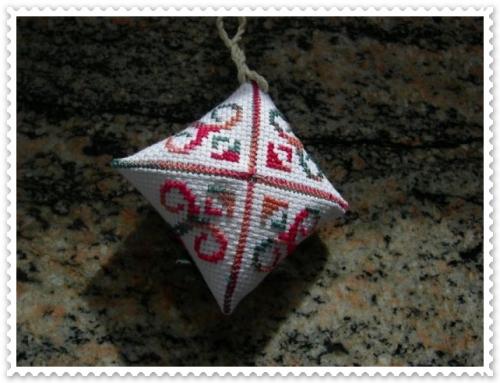 Biscornu N° 336
