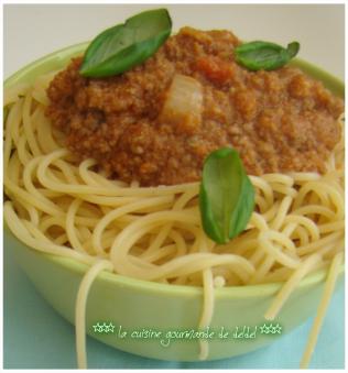 SPAGHETTIS BOLOGNAISE