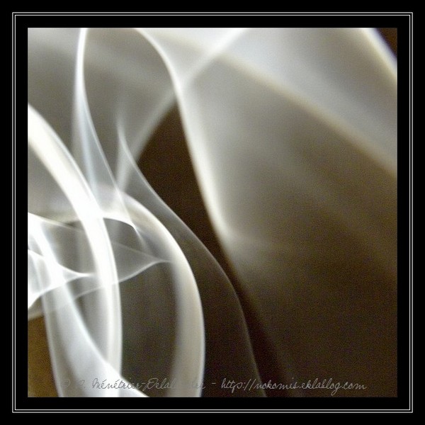 Volutes de fumée d'encens...