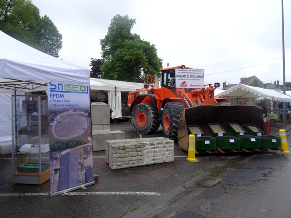 Quelques stands d'exposants aux Journées Châtillonnaises 2016...