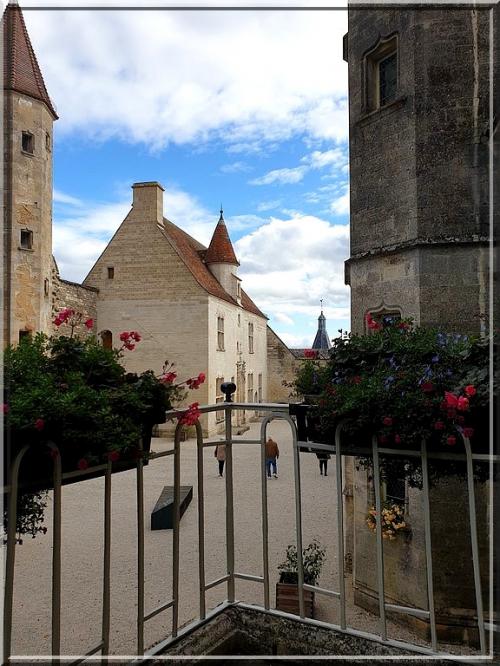 1030 - Châteauneuf-en-Auxois en Côte d'Or (21)