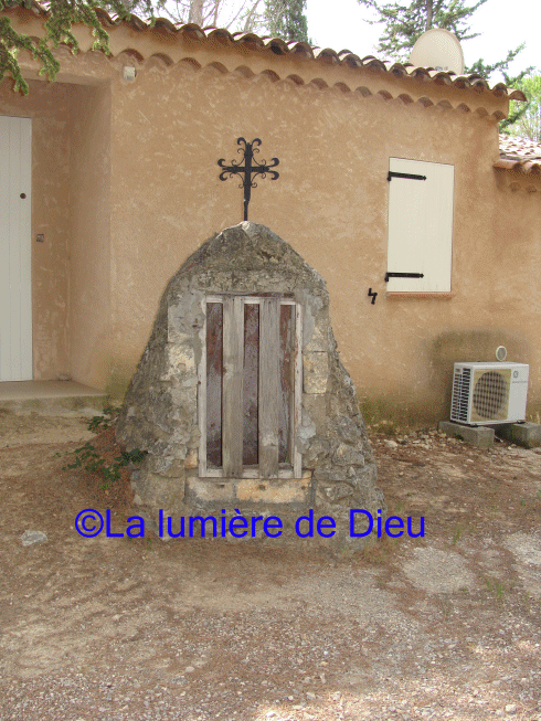 Cotignac : le chemin des pèlerins saint Joseph
