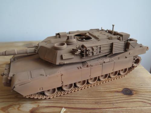 Abrams à la peinture !