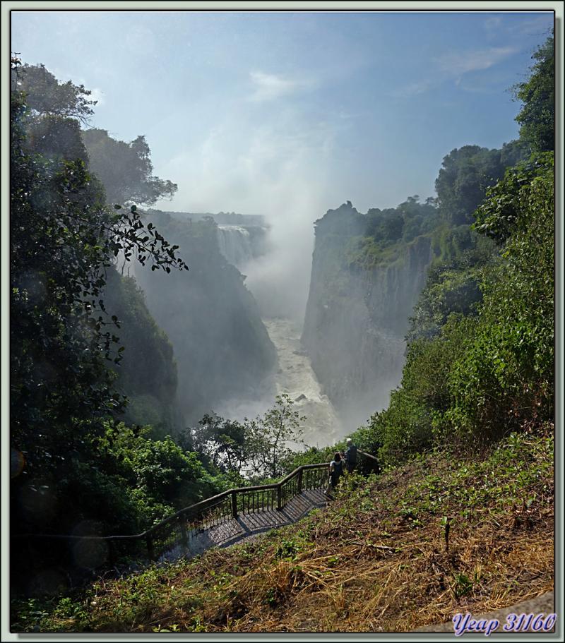 Devil's Falls (Les Chutes du Diable) - Chutes Victoria - Zimbabwedata:text/mce-internal,%3Cimg%20src%3D%22http%3A//ekladata.com/OamwydYcxuNi-8lBtaJKPxdC4PQ@800x353.jpg%22%20alt%3D%22Devil%27s%20Falls%