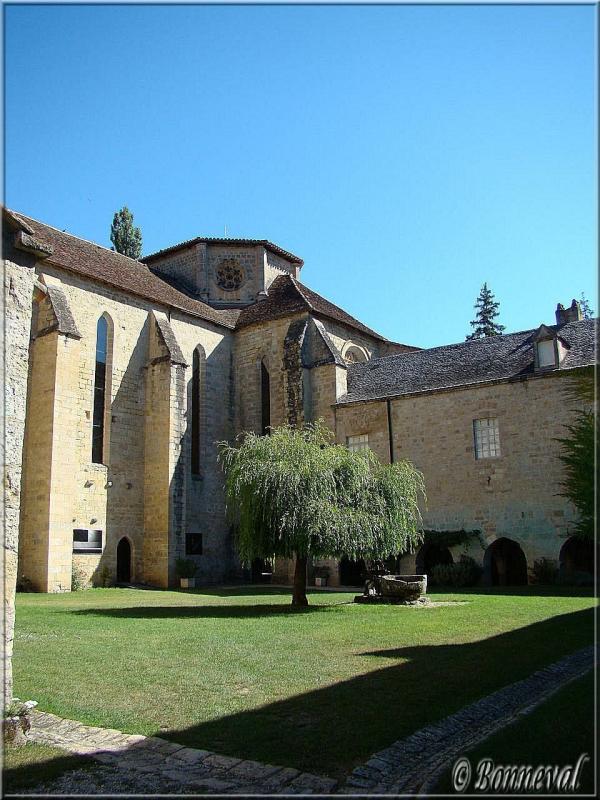Abbaye de Beaulieu-en-Rouergue ancien emplacement du cloître