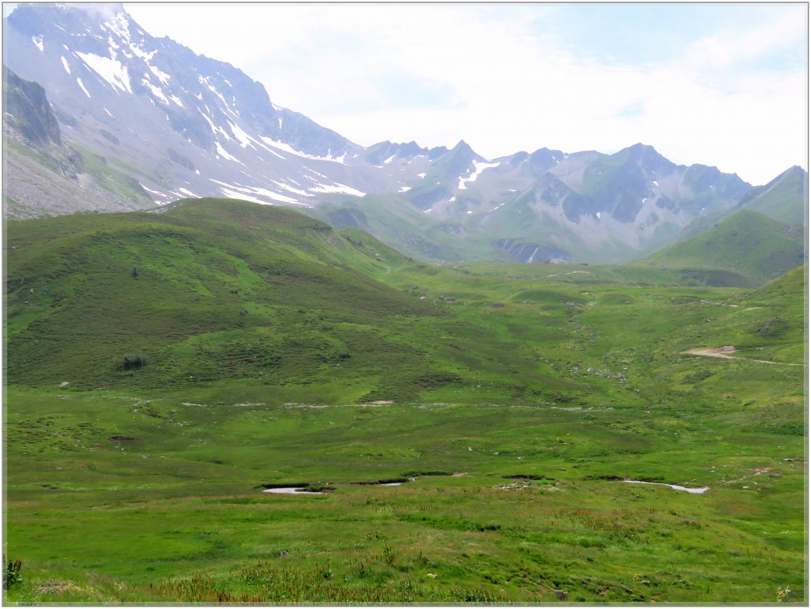 ELLE  DESCEND  DE LA  MONTAGNE ?