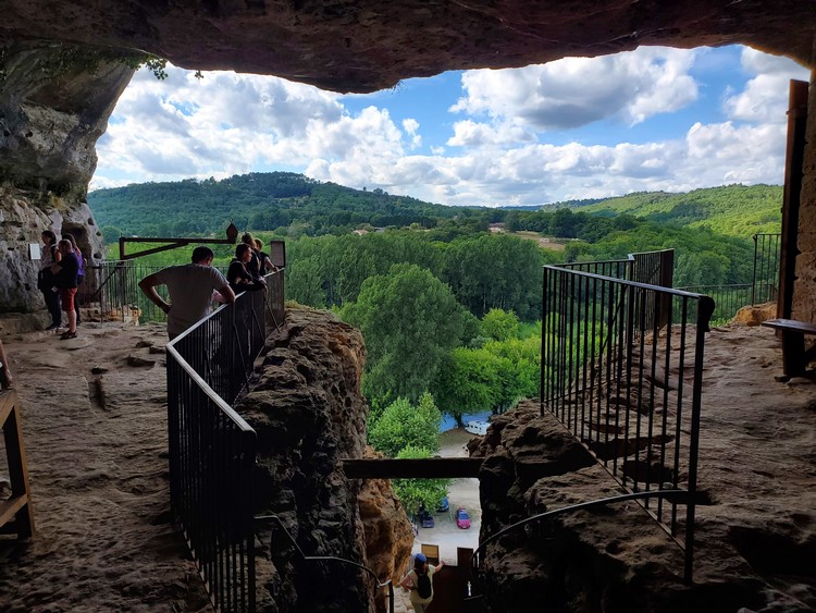 En haut de l'escalier