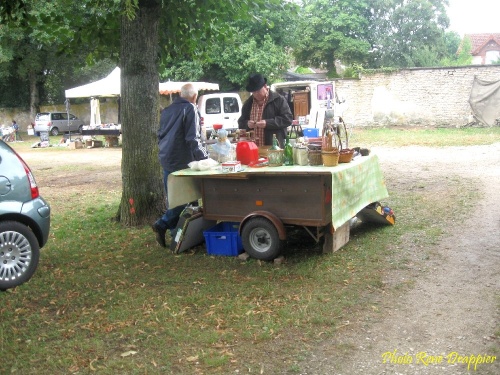 Le vide-greniers des jeunes sapeurs-pompiers...
