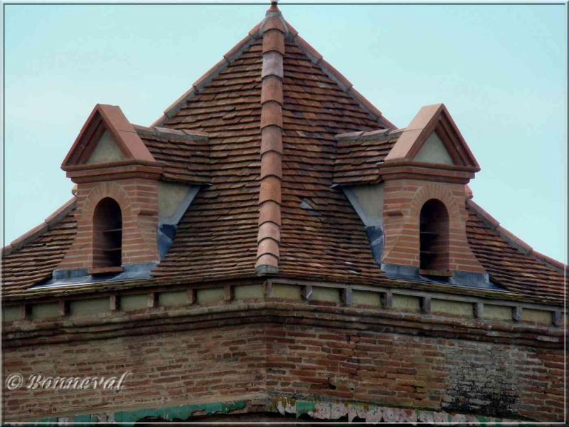 ¨Pigeonnier sur arcades Château de la Vernière lanternons