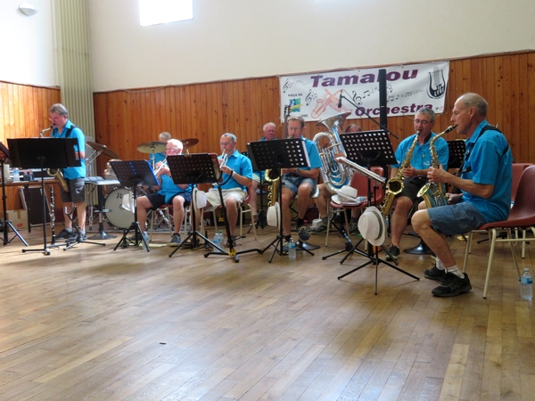 30 ans de bulletins de l'Association "Les Amis d'Aignay le Duc et Alentours" versés, en musique, aux Archives Départementales de Côte d'Or