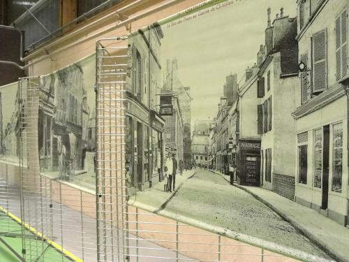 - Le restaurant "Côté Seine" à Montliot