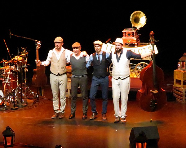 "Les Frelots" ont ravi les personnes de plus de 60 ans du territoire au Théâtre Gaston Bernard