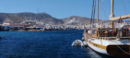 SYROS