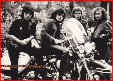 LE POING (1967-1979)