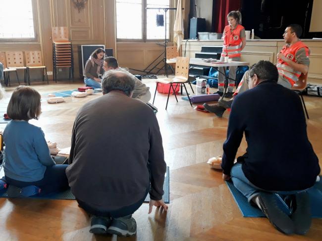 ☻ Une formation aux premier secours à la mairie du 6e par la Croix-Rouge