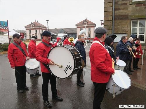 *  Commémoration "79ème anniversaire de la Libération" ce 19 novembre 2023 à Champagney devant la plaque "Rhin et Danube