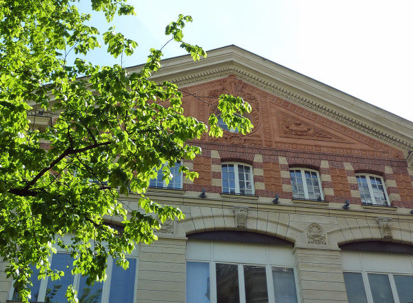 16 - Ancienne usine électrique des Dames