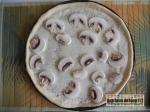 Pizza blanche : poulet / moutarde / champignons / poivron /mozzarella