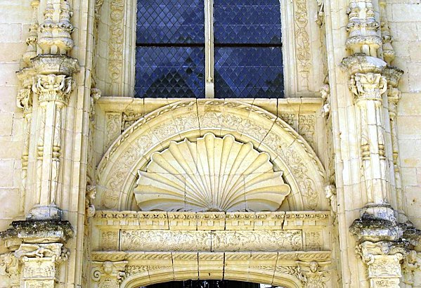 Chateau-d-USSE---Collegiale-et-jardins 0837