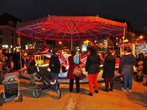 Marché Gourmand et Artisanal de Noël , le 23 décembre à Châtillon sur Seine...