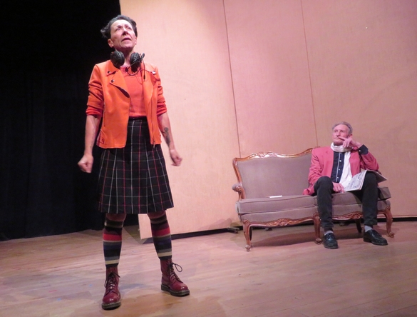 L'Atelier adultes de la Compagnie des Gens a présenté son nouveau spectacle...