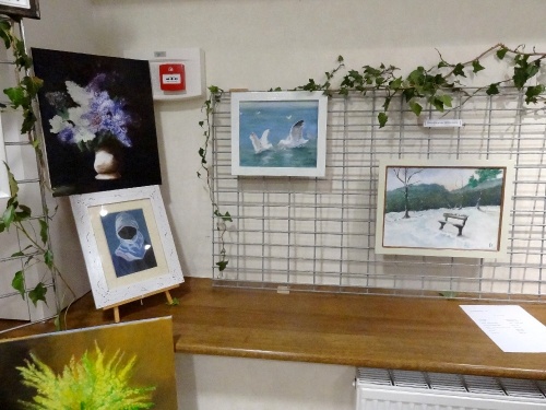 L'exposition des peintres de l'atelier peinture à l'huile de Sainte Colombe sur Seine...