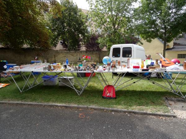 Le vide-greniers 2014 de la Maison de la Charme
