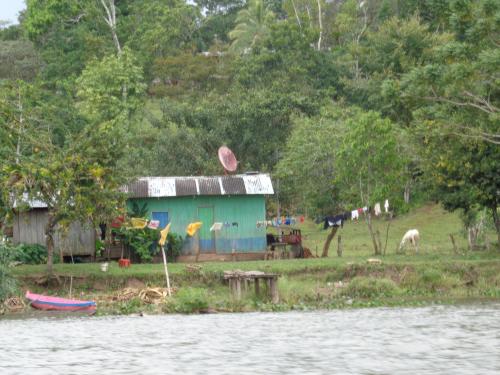 Maison paysanne le bord du San Juan (Nicaragua)