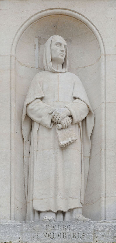 Statue de Pierre le Vénérable, place Saint-Bernard, Dijon.