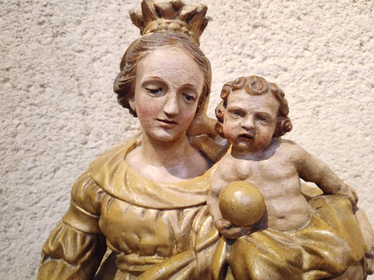 Vierge Marie et autres saints