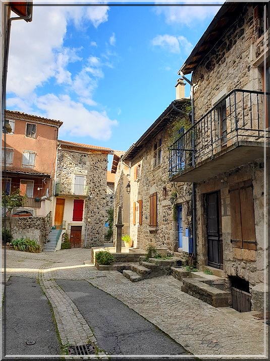 1001 - Traversée de l’Ardèche : Thueyts (07)