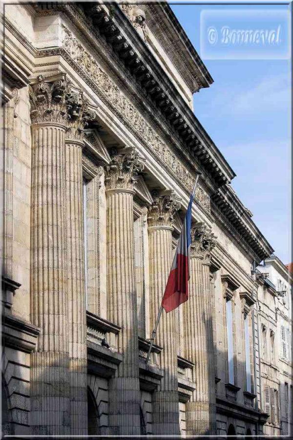 La Rochelle rue du Palais façade 
